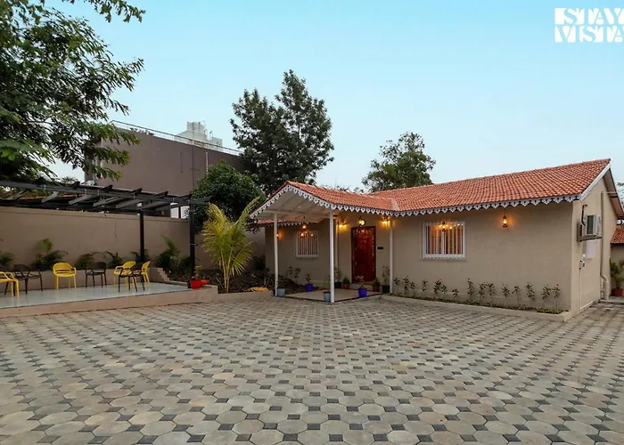 Stayvista'S Harvest Haven - Pool-View Villa With Deck & Machan Near Sula Nashik